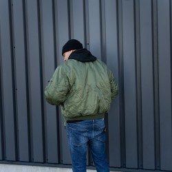 CHAQUETA BOMBER MA-1 VERDE